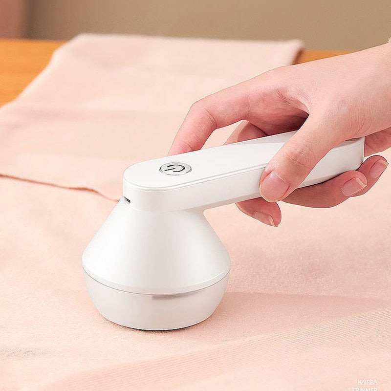 Electric Lint Remover – Effective and Efficient – Long Battery Life – Ideal for Refreshing Clothing and Fabrics