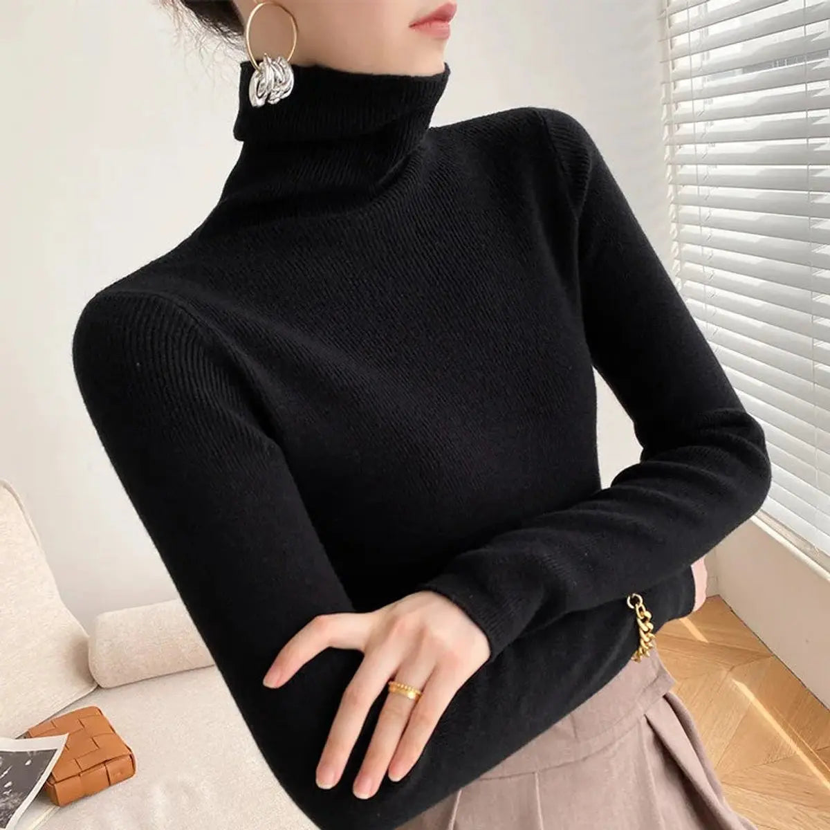 Women's Slim-Fit Cashmere Turtleneck Sweater