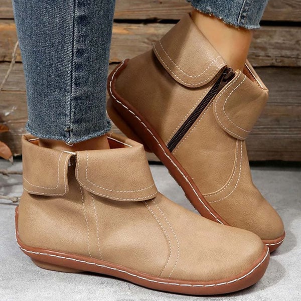 Women's Vintage-Style Boots with Contrast Stitching