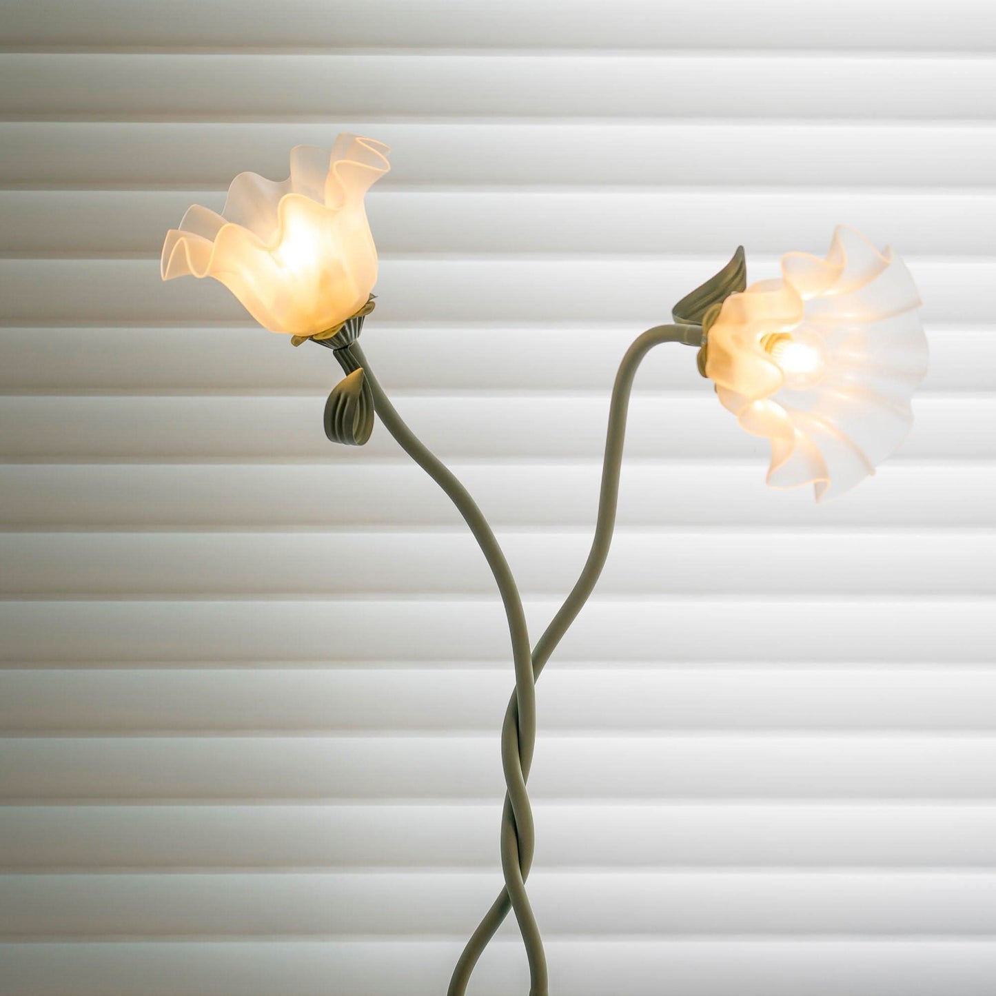 Calla Flowers LED Floor Lamp with Matte Green Finish