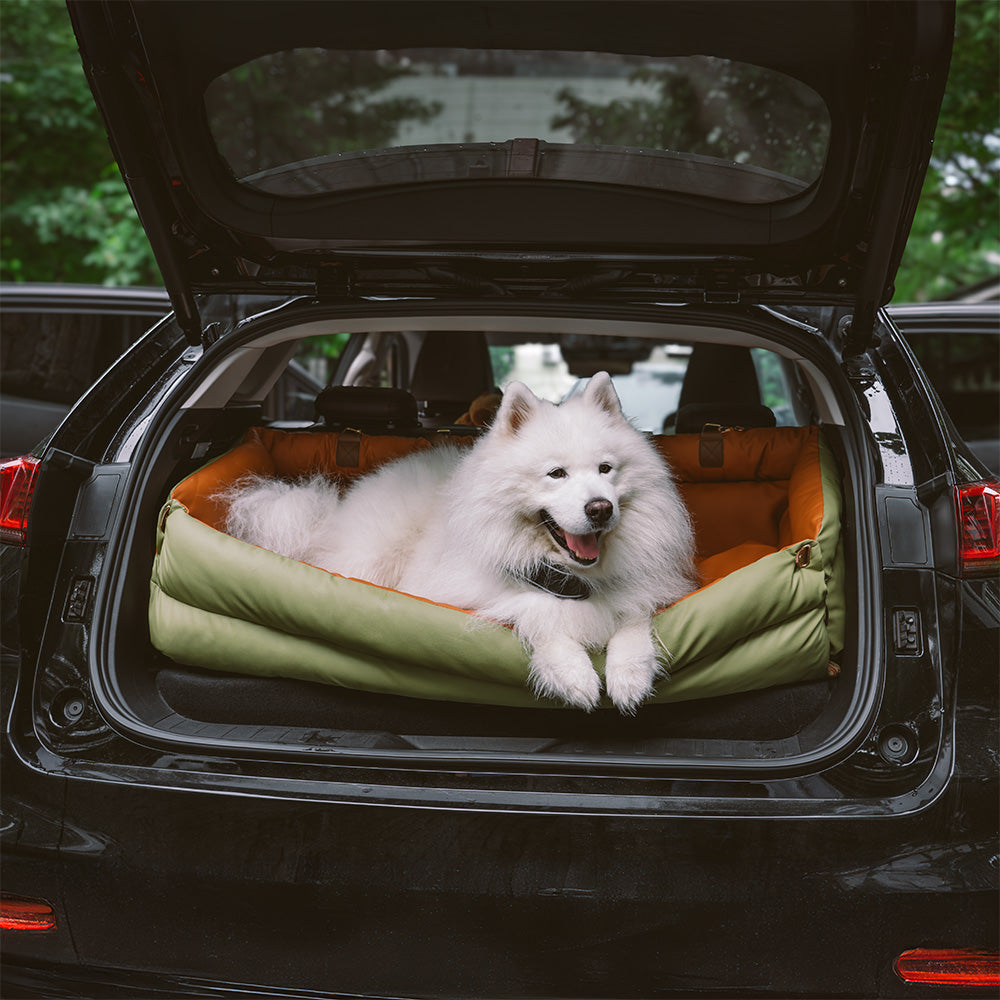 Dog Car Seat Bed Made of Faux Leather - Protection and Comfort