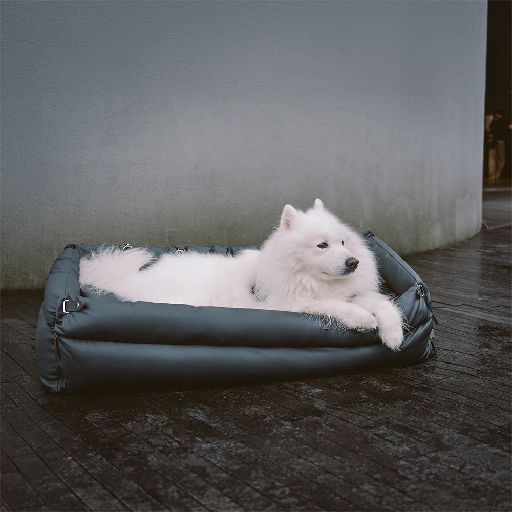 Dog Car Seat Bed Made of Faux Leather - Protection and Comfort