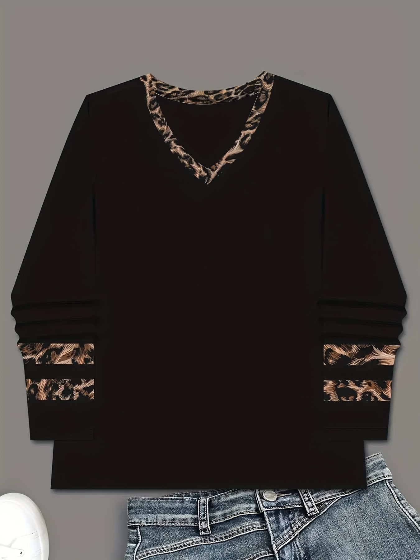 Image of Donna | Women's Long Sleeve Contrast Trim T-Shirt