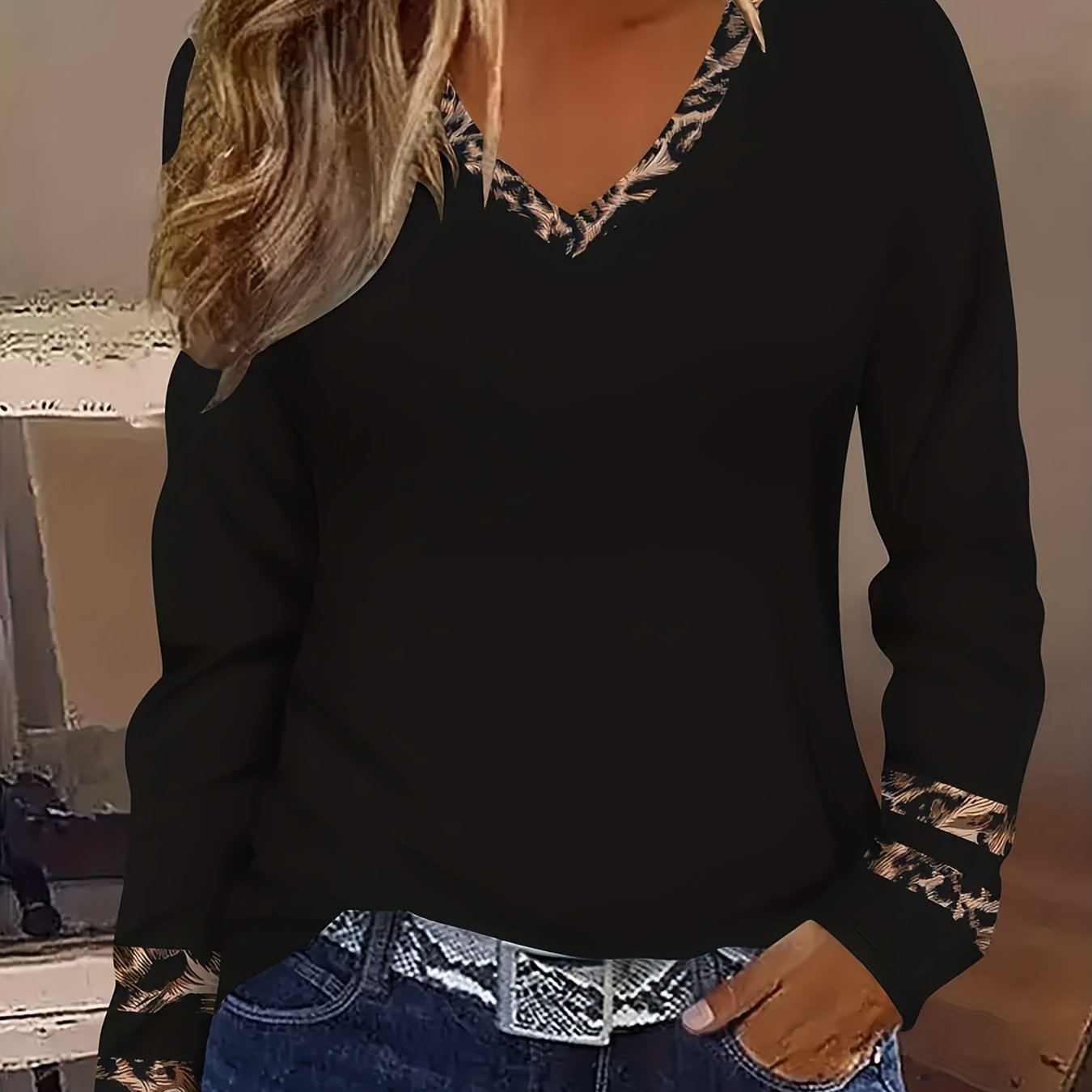 Image of Donna | Women's Long Sleeve Contrast Trim T-Shirt