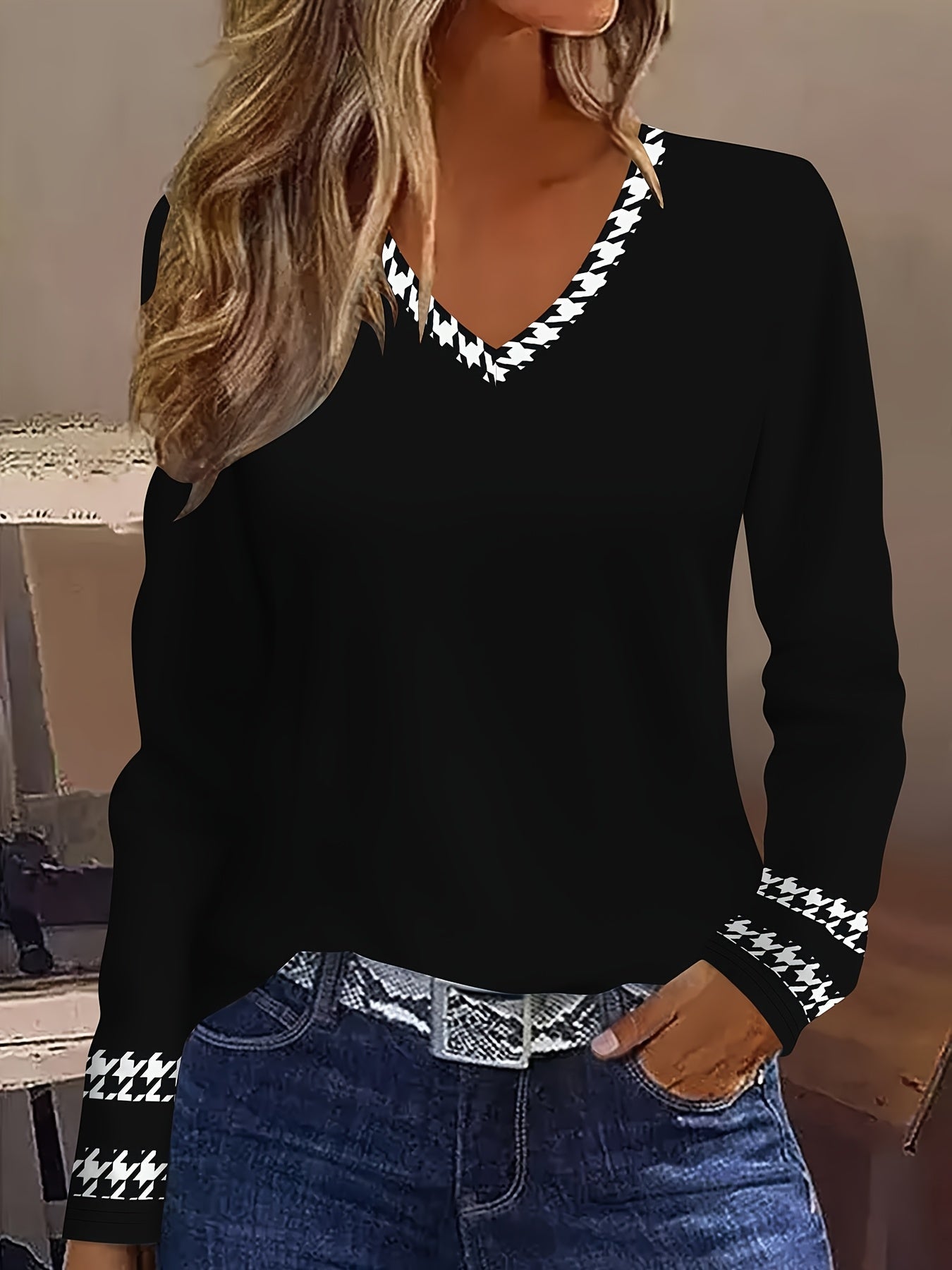 Image of Donna | Women's Long Sleeve Contrast Trim T-Shirt