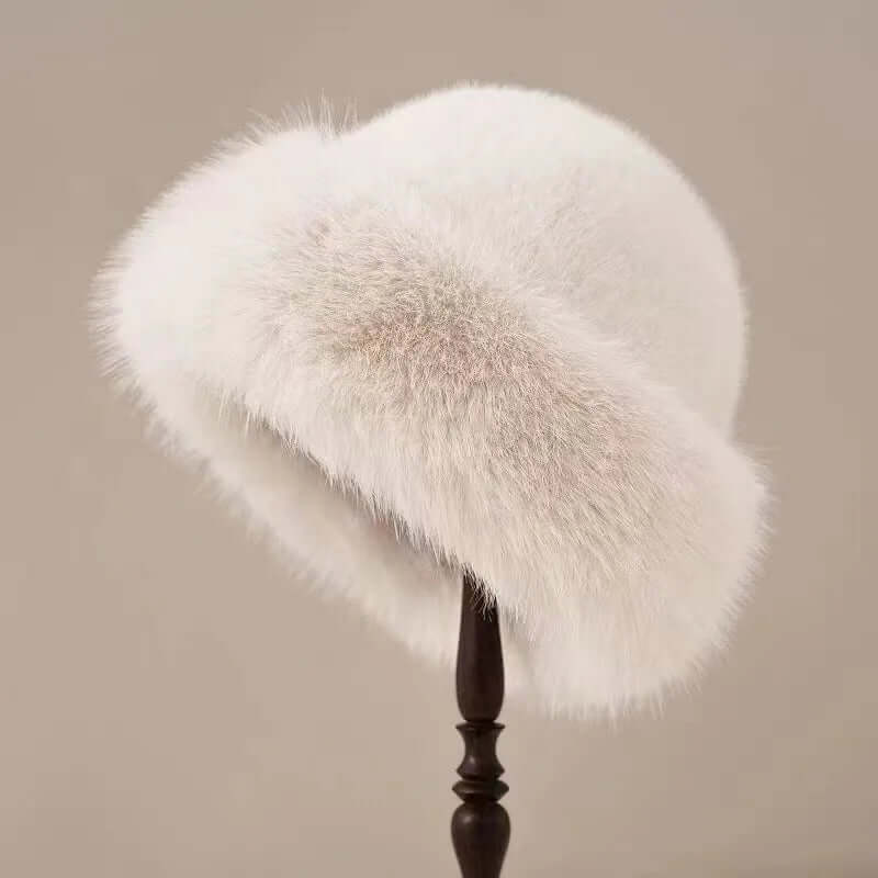 Elegant Winter Hat in Luxurious Design for Women