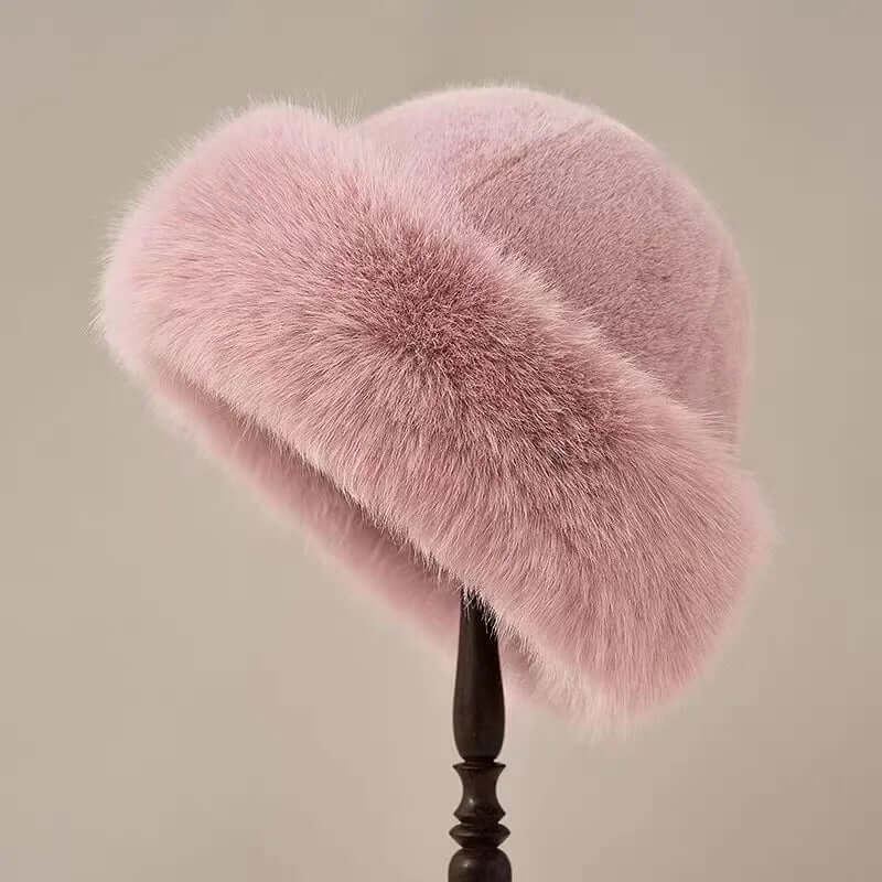 Elegant Winter Hat in Luxurious Design for Women