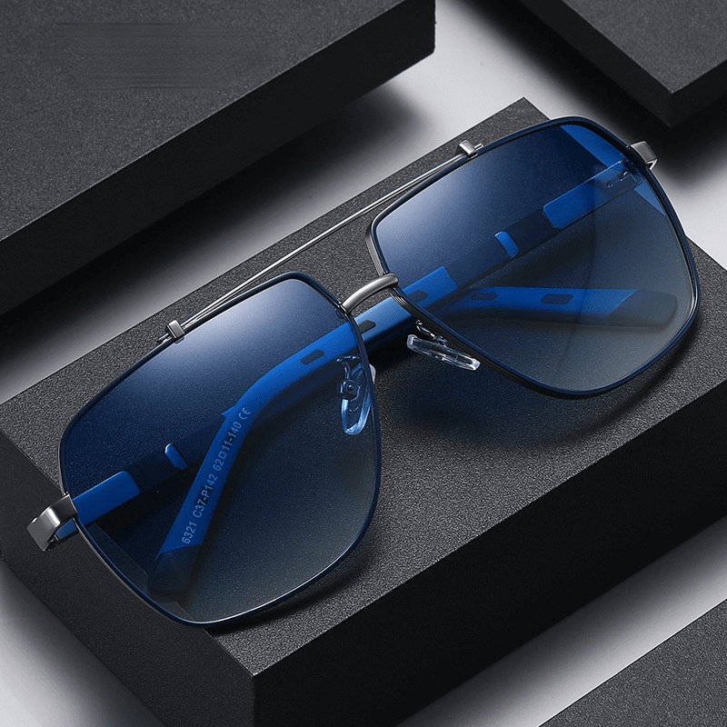 Fashionable Polarized Sunglasses for Men & Women – UV400 Protection