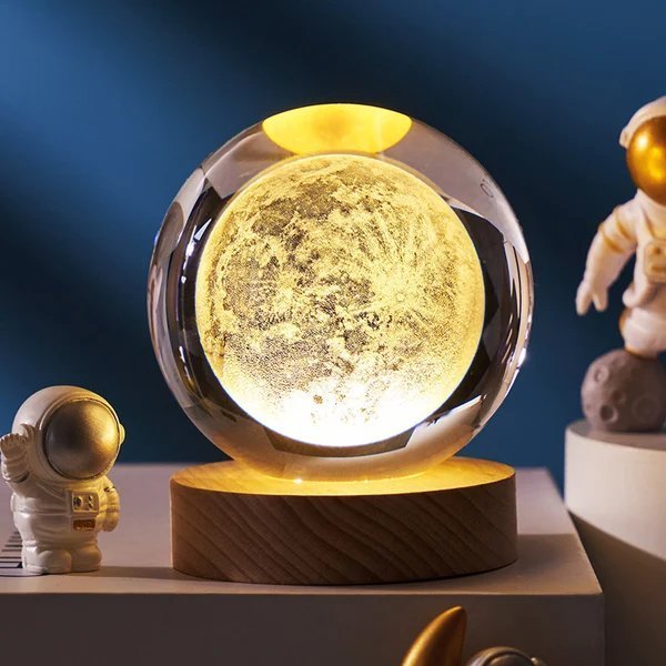 FleekFit | 3D Planet Crystal Ball