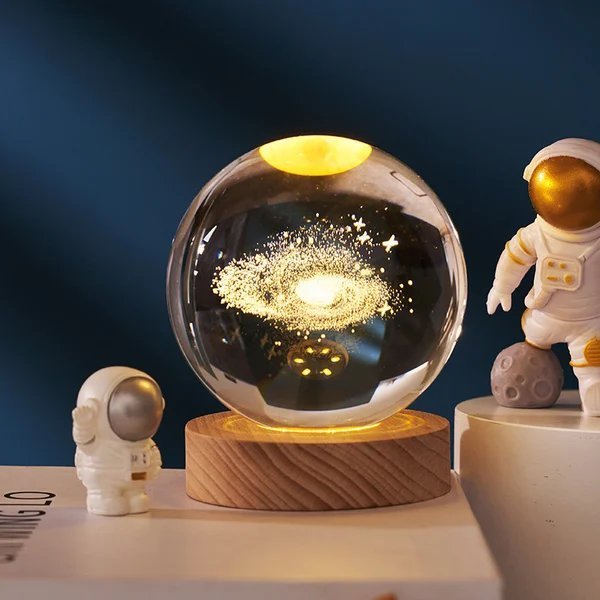 FleekFit | 3D Planet Crystal Ball