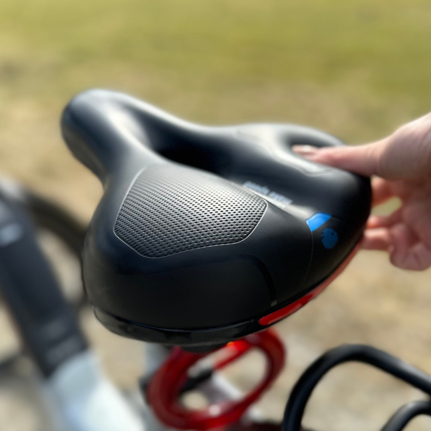 FleekFit | CloudComfort Pro Bicycle Seat | Pressure-Relieving Memory Foam | Black