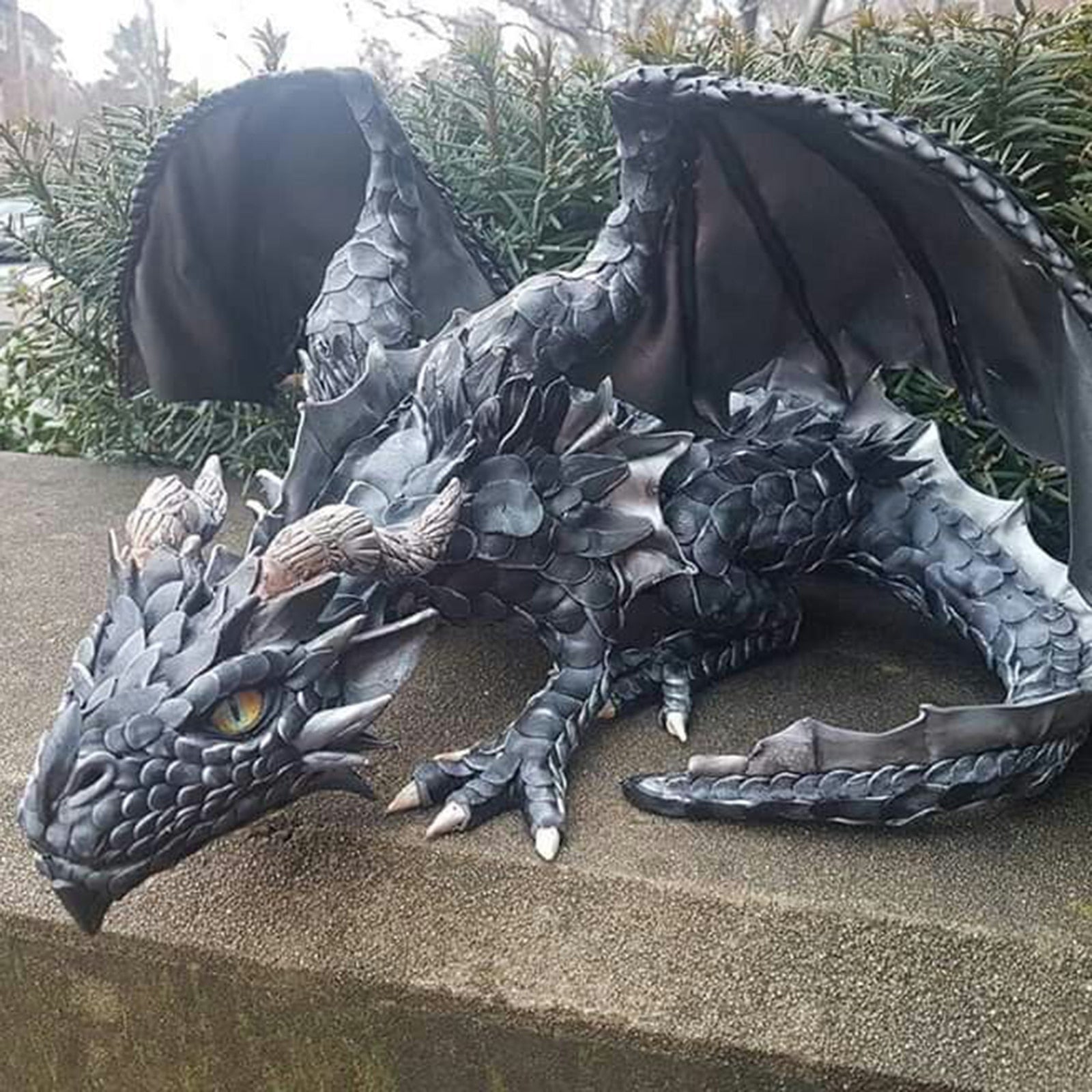 FleekFit | Crouching Dragon Guardian Statue: Gothic Outdoor Decoration