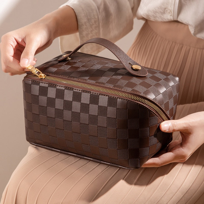 FleekFit | Luxury Checkered Make-up Cosmetic Bag