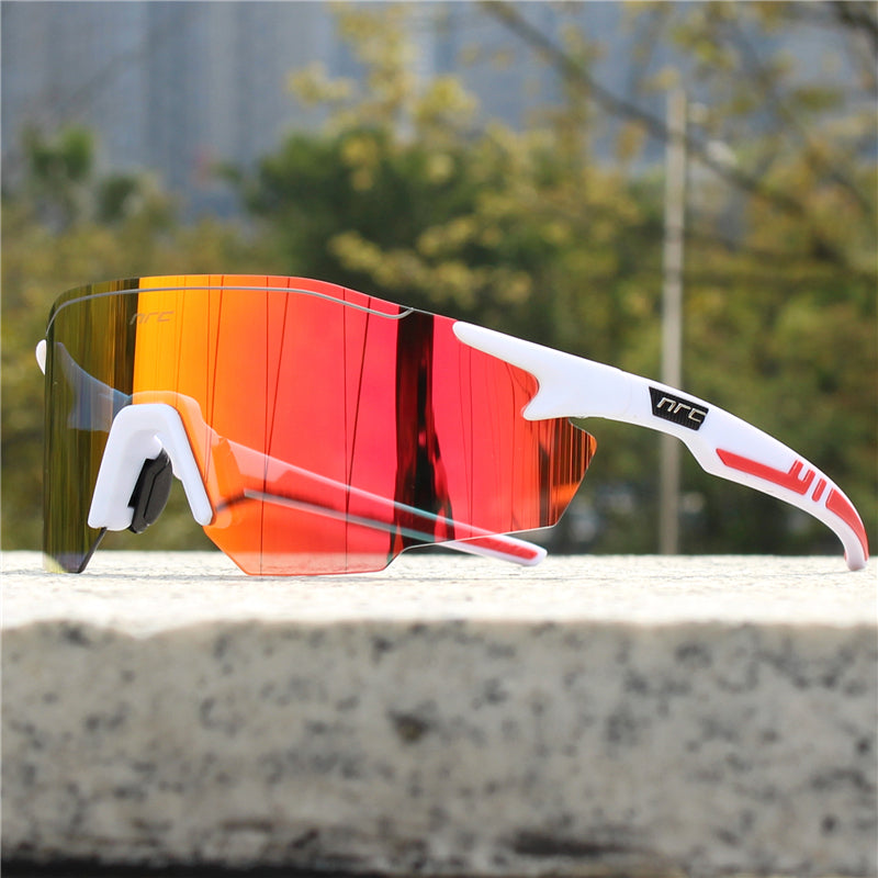 FleekFit | Men’s Polarised Sports Sunglasses – UV Protection & Lightweight Design