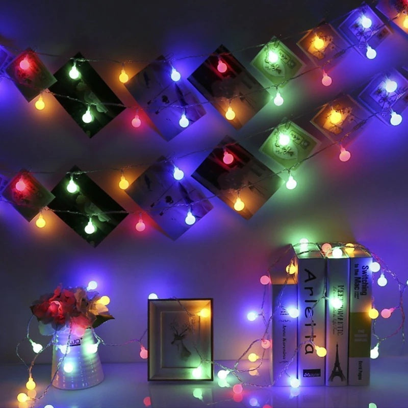 FleekFit | Mini Globe Light Chain