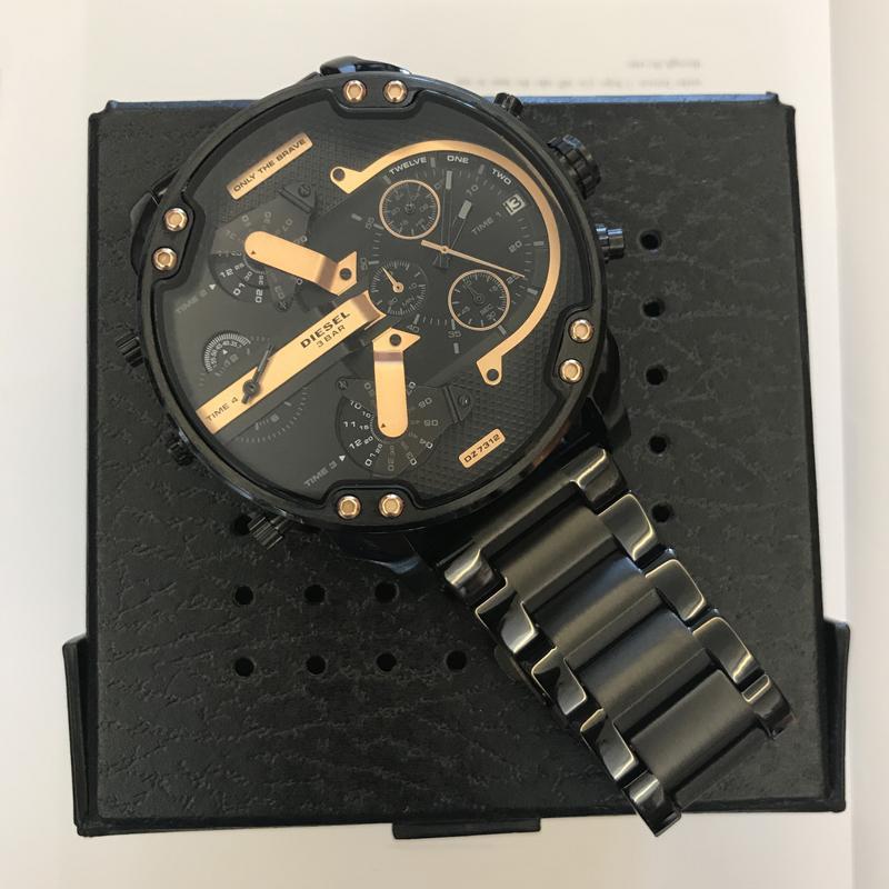 FleekFit | Stainless Steel Chronograph Quartz Watch
