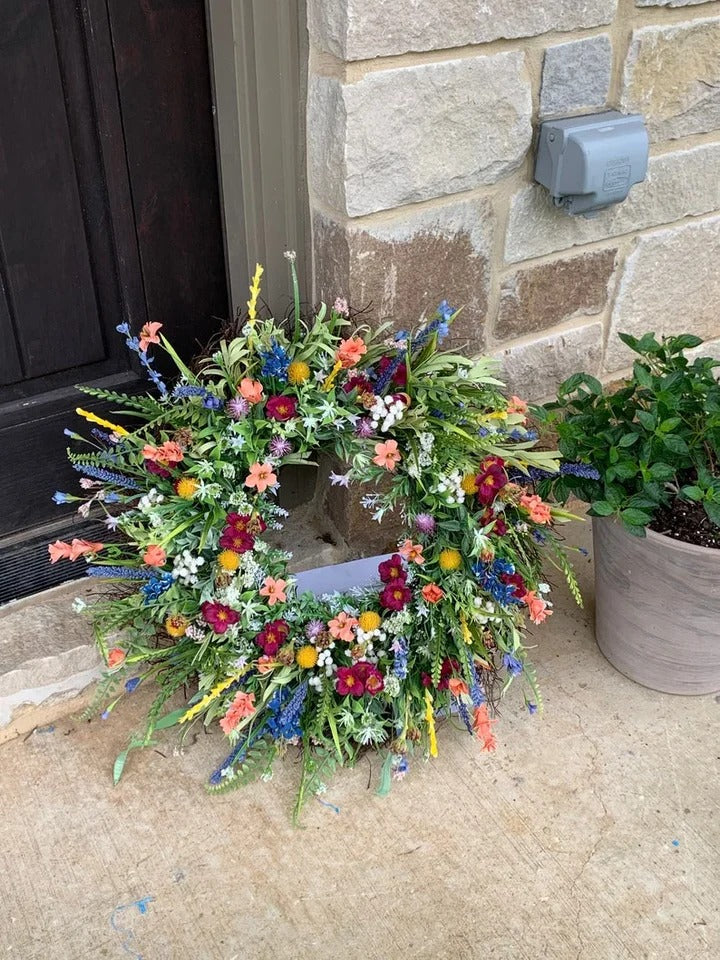 FleekFit | Texas Wildflower Wreath