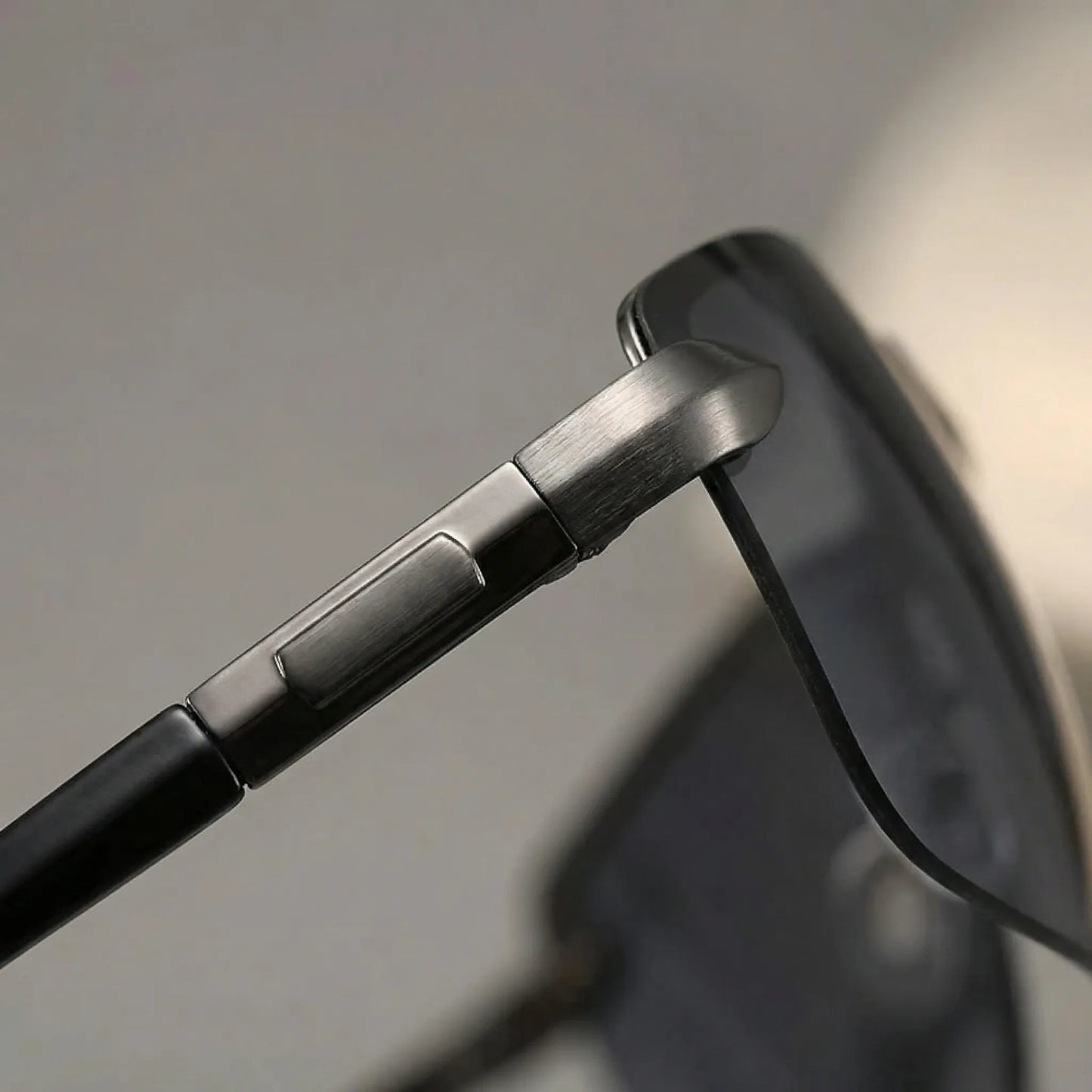 FleekFit | Visentra Lightweight Frameless Polarised Sunglasses