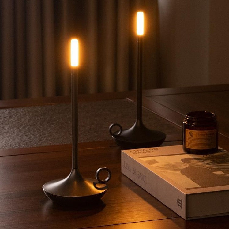 Giavi Candle - Elegant, Modern Candle with Adjustable Lighting and USB Charging