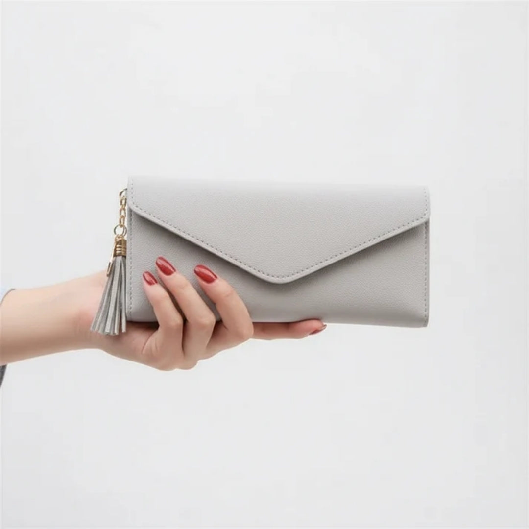 Leather Wallet - Western Style with Practical Compartments and Slim Design