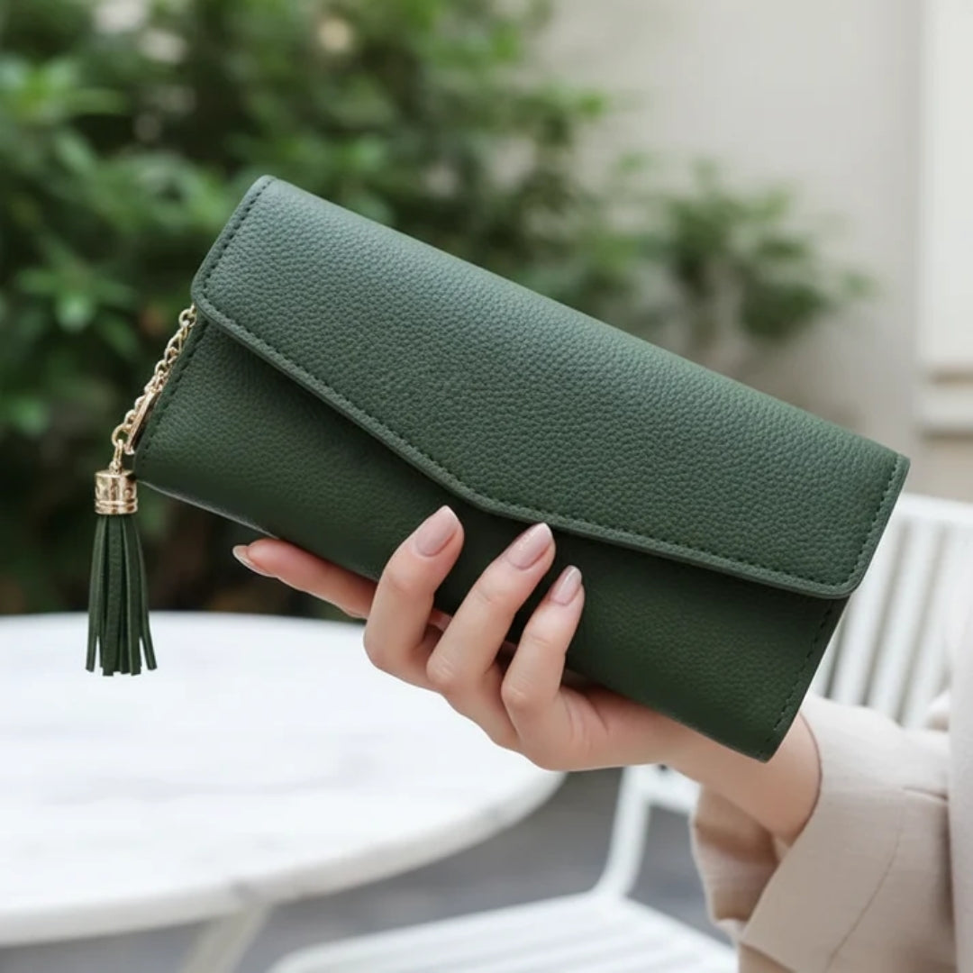 Leather Wallet - Western Style with Practical Compartments and Slim Design