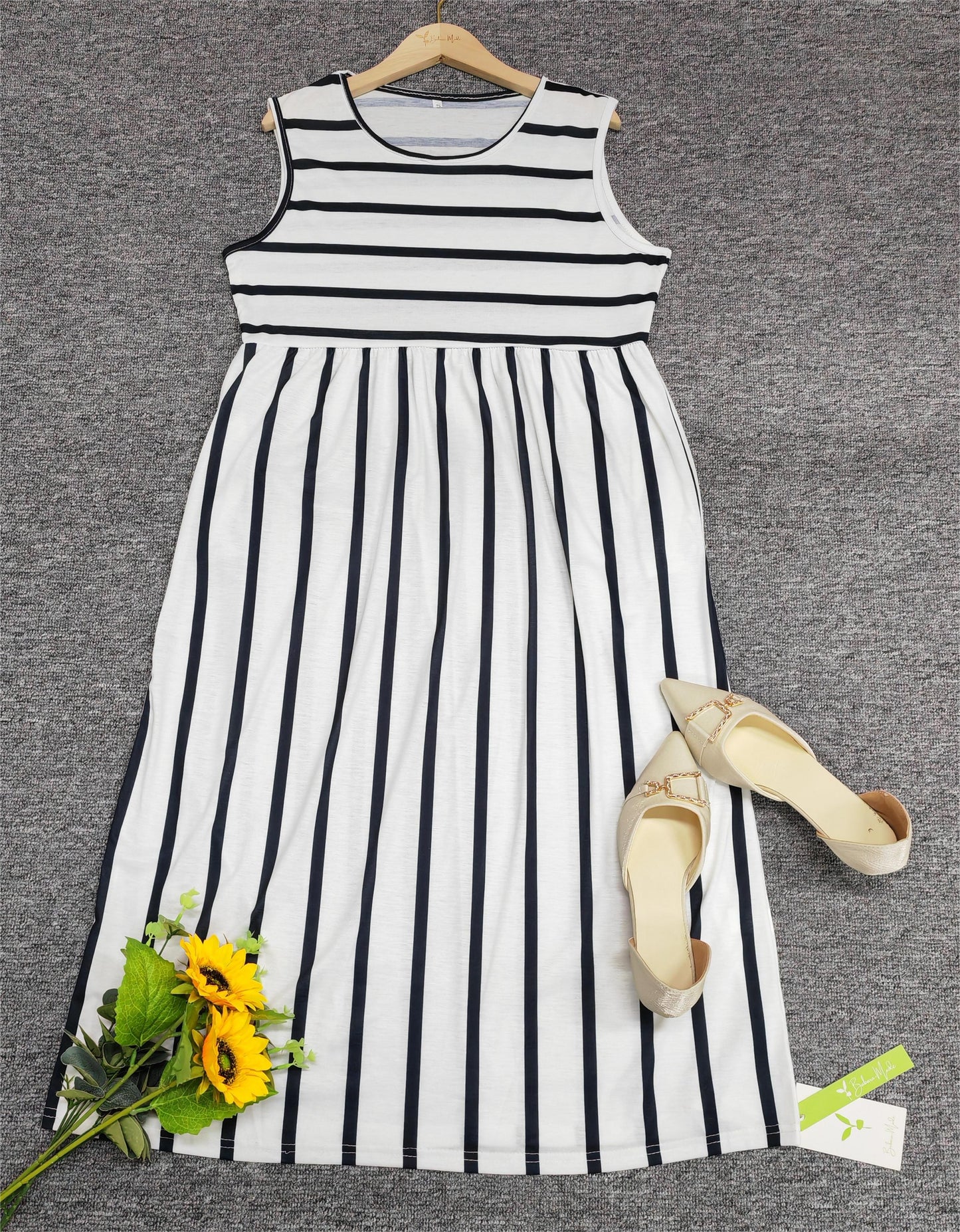 Image of Linda | Women's Sleeveless A-Line Midi Dress