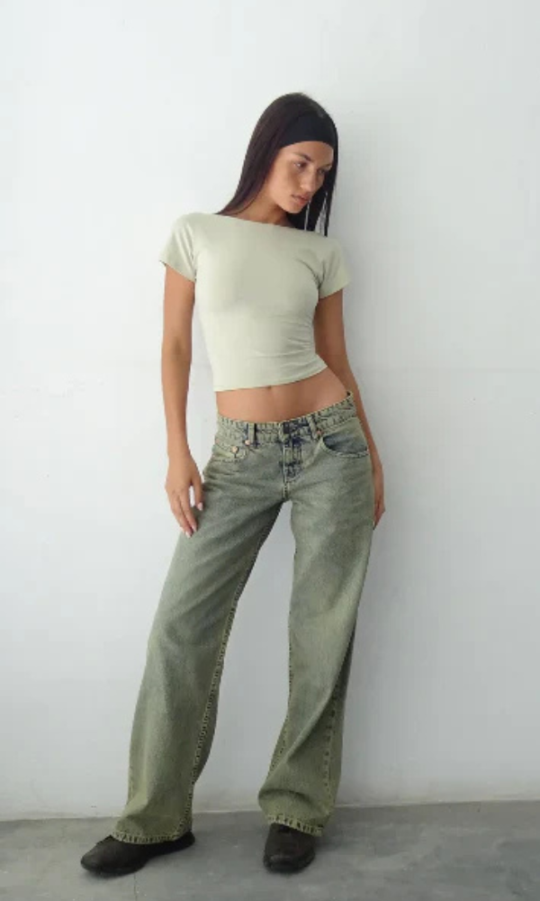 Low-Rise Jeans | Comfort and Style | Trendy Denim