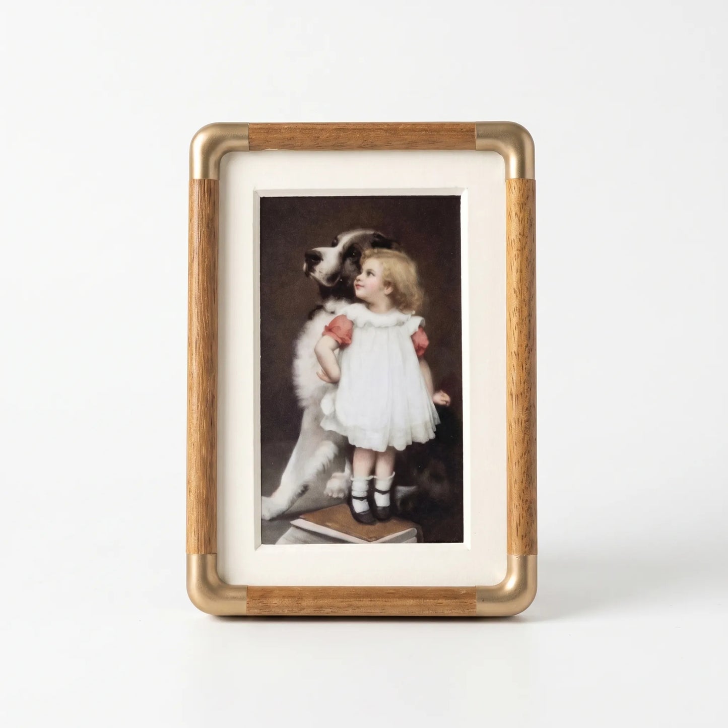 Memoris - Freestanding Vintage Picture Frame