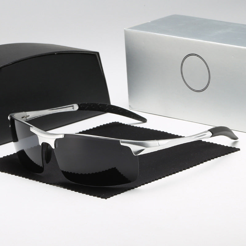 Men's Sunglasses with Photochromic Polarized Lenses