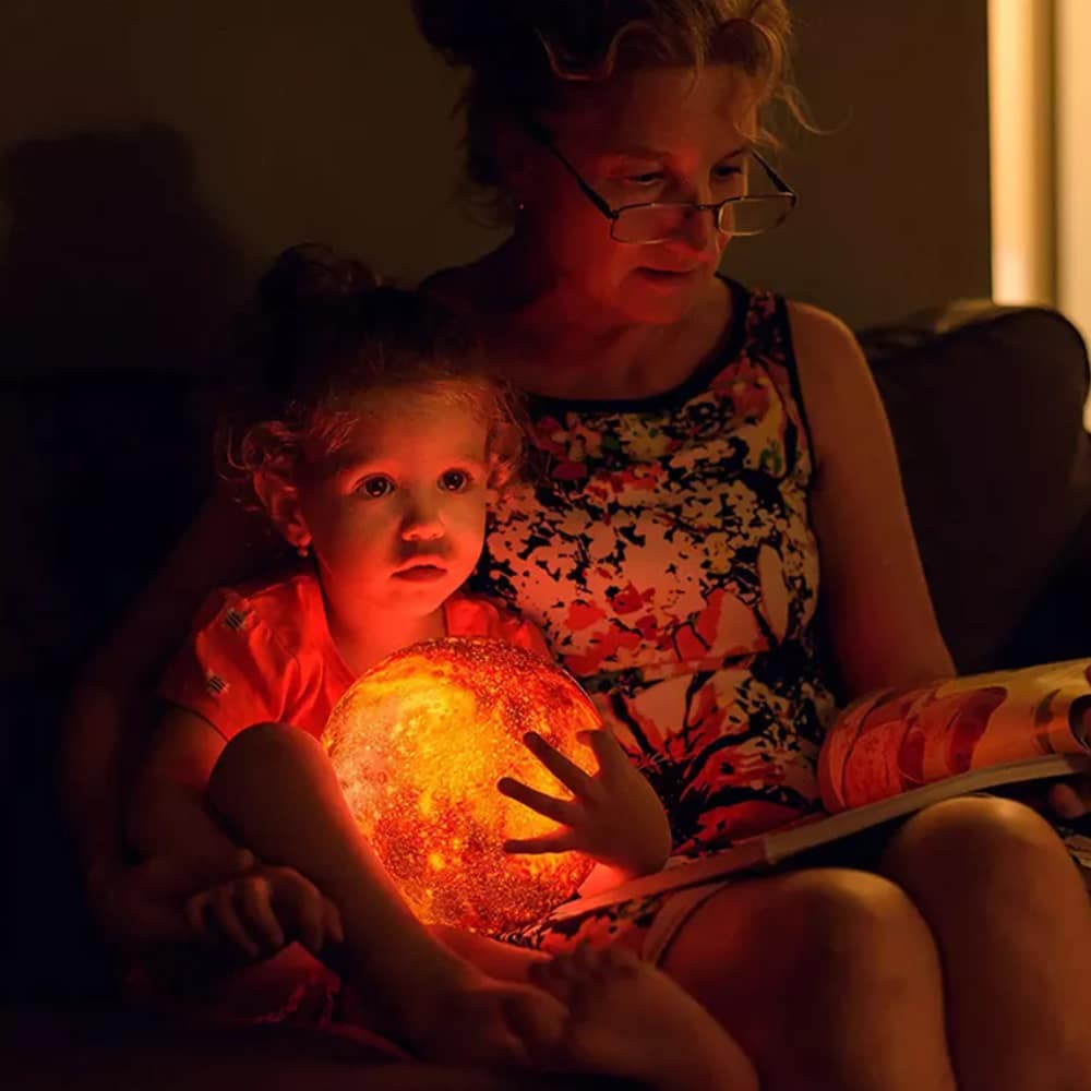 Moon Lamp - 16 Colors - LED - with Touch Function and Remote Control