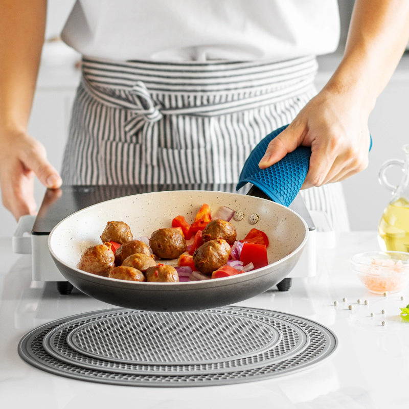 Non-Slip Silicone Cookware Mat