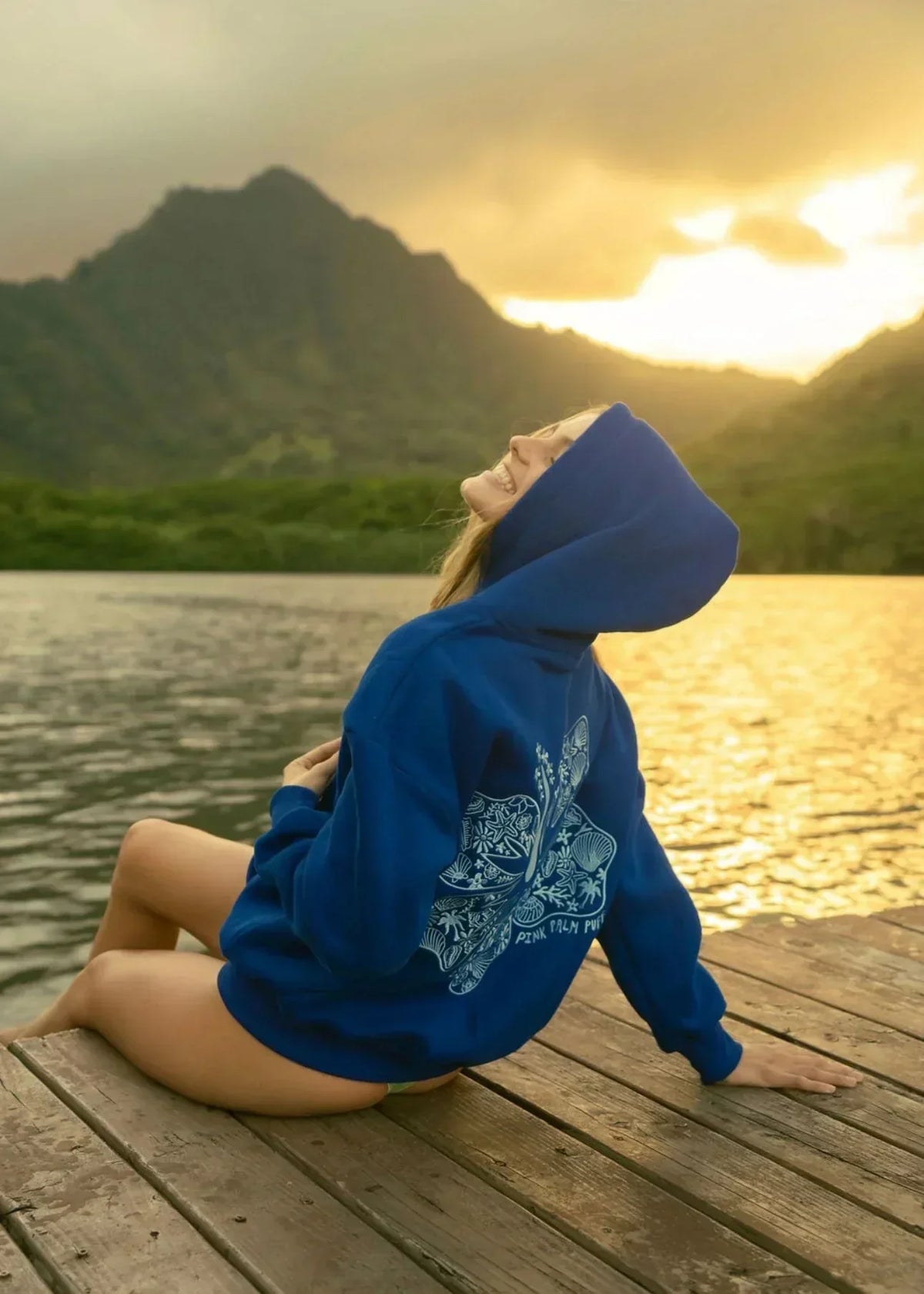 Oversized Tropical Print Hoodie - Comfortable Streetwear