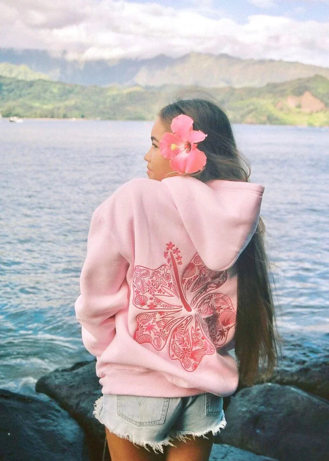 Oversized Tropical Print Hoodie - Comfortable Streetwear
