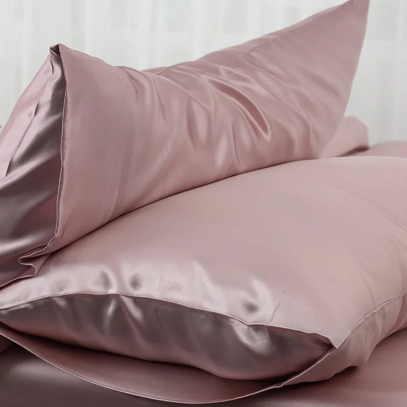 Premium Silk Pillowcase – Skin-Friendly and Breathable – Designed for Comfort and Relaxation During Sleep