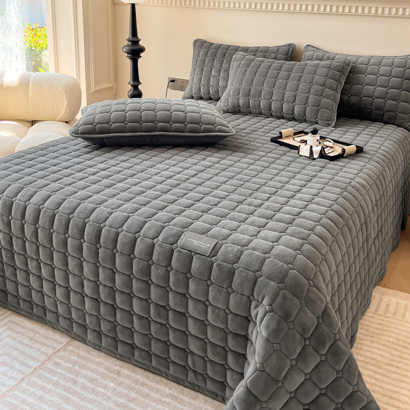 Soft Daybed Cover - Modern, Fluffy & Cozy