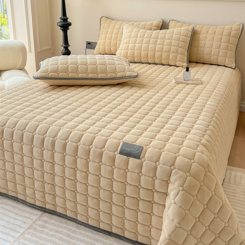 Soft Daybed Cover - Modern, Fluffy & Cozy
