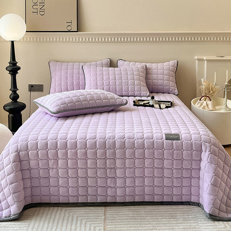Soft Daybed Cover - Modern, Fluffy & Cozy