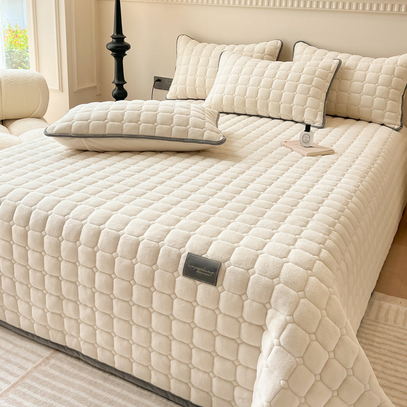 Soft Daybed Cover - Modern, Fluffy & Cozy