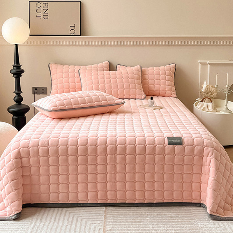 Soft Daybed Cover - Modern, Fluffy & Cozy
