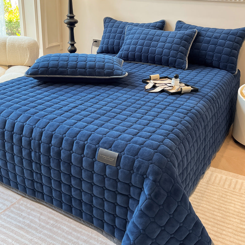 Soft Daybed Cover - Modern, Fluffy & Cozy