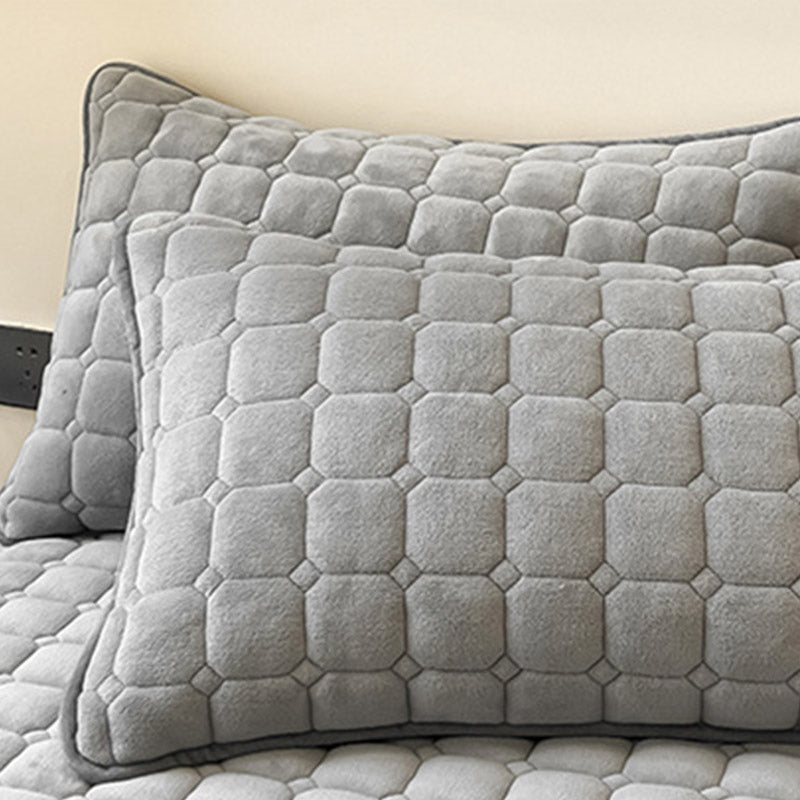 Soft Daybed Cover - Modern, Fluffy & Cozy