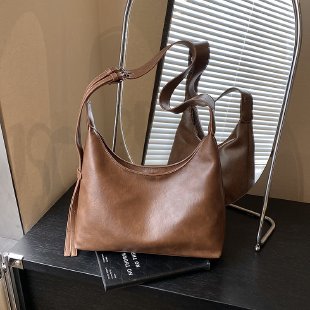 Soft Leather Minimalist Hobo Bag