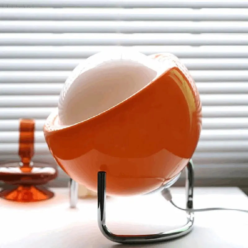 SpotLight | Vintage-inspired Retro Nordic Desk Lamp
