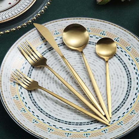 Stainless Steel Cutlery in a Minimalist Set – Elegance and Practicality – Perfect for Home and Restaurant