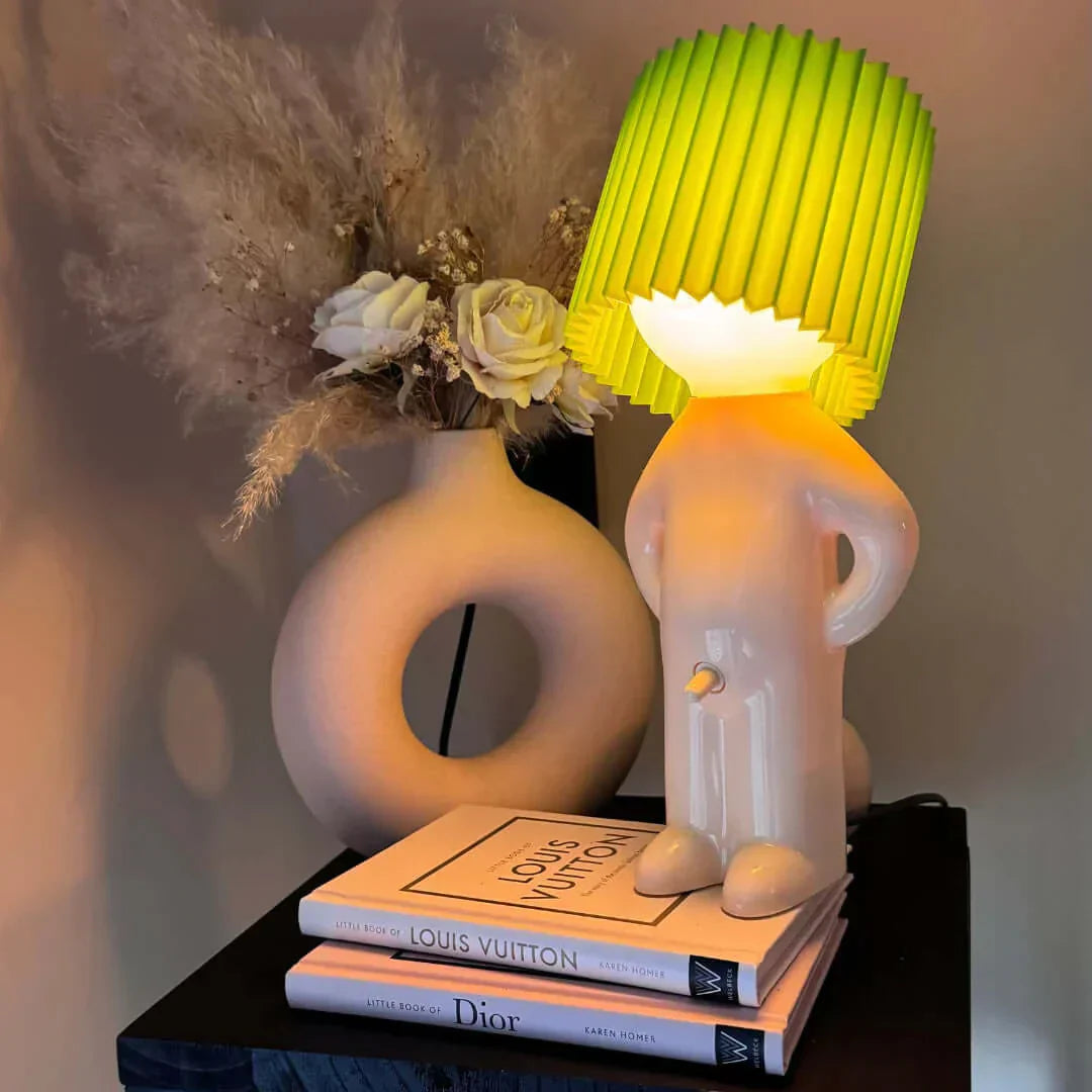 The Modest Man | The Lamp with Humor