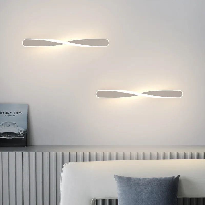 TwistLuxe | Elegant LED Wall Light with a Modern Twist