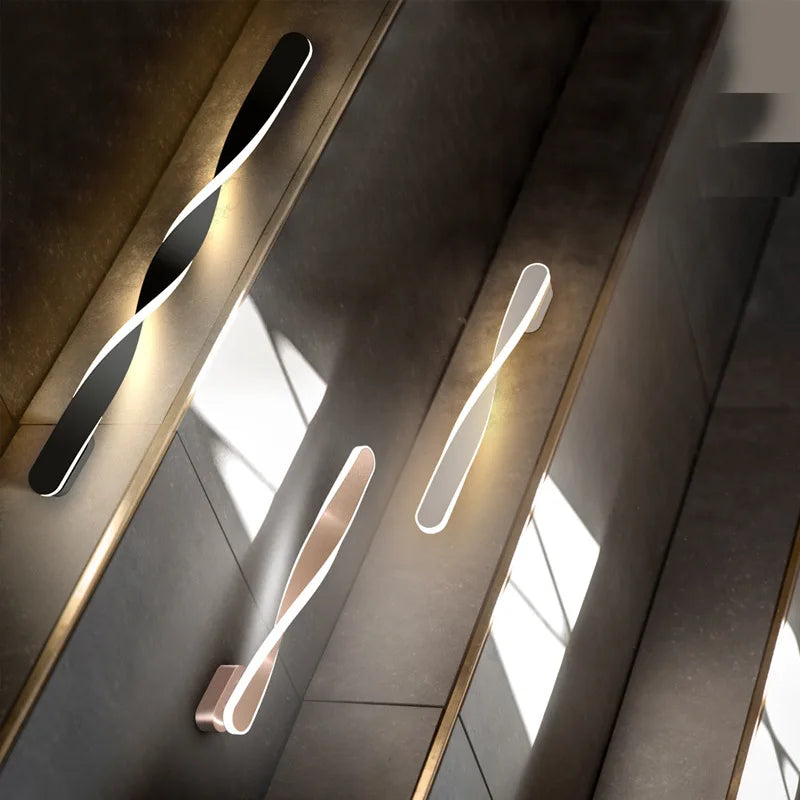 TwistLuxe | Elegant LED Wall Light with a Modern Twist