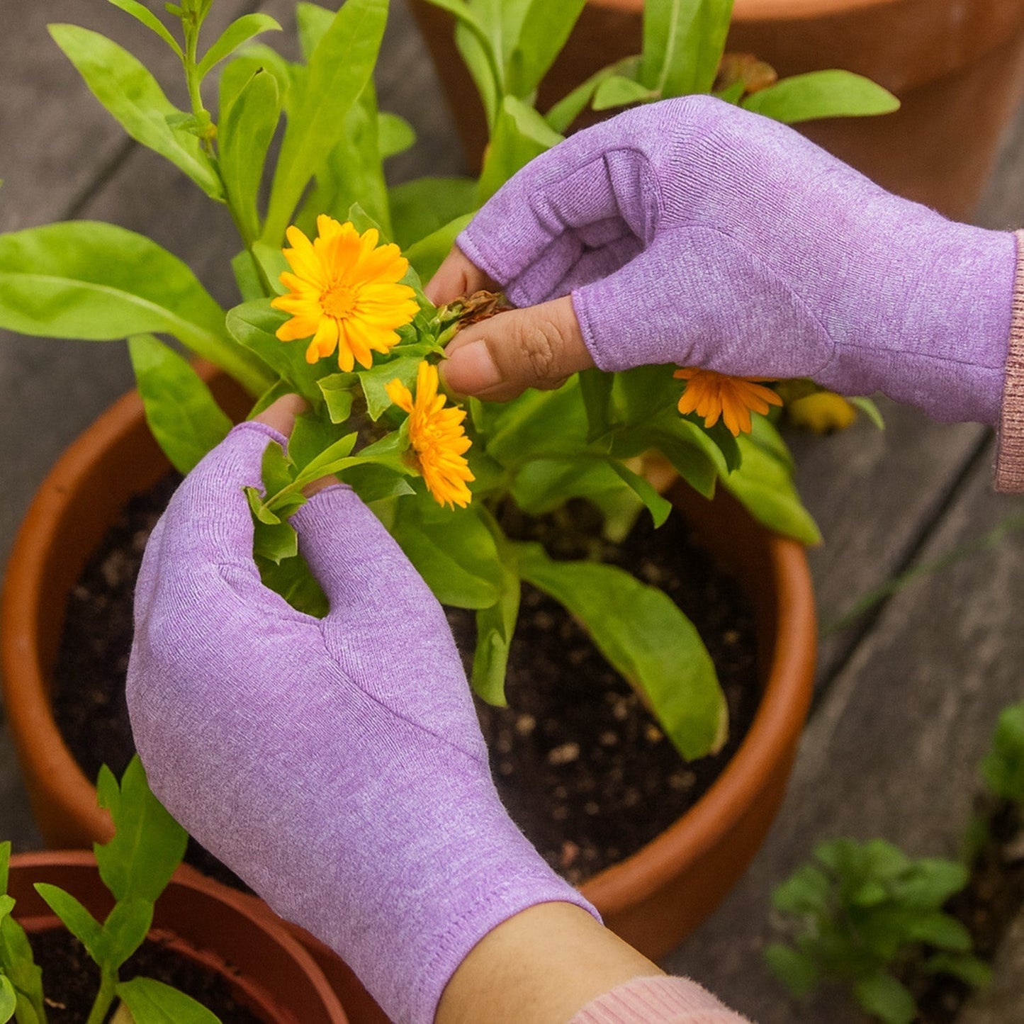 Unisex Therapeutic Heat Gloves