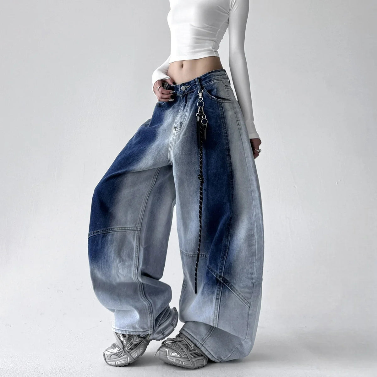 Women's Belted Baggy Wide-Leg Jeans