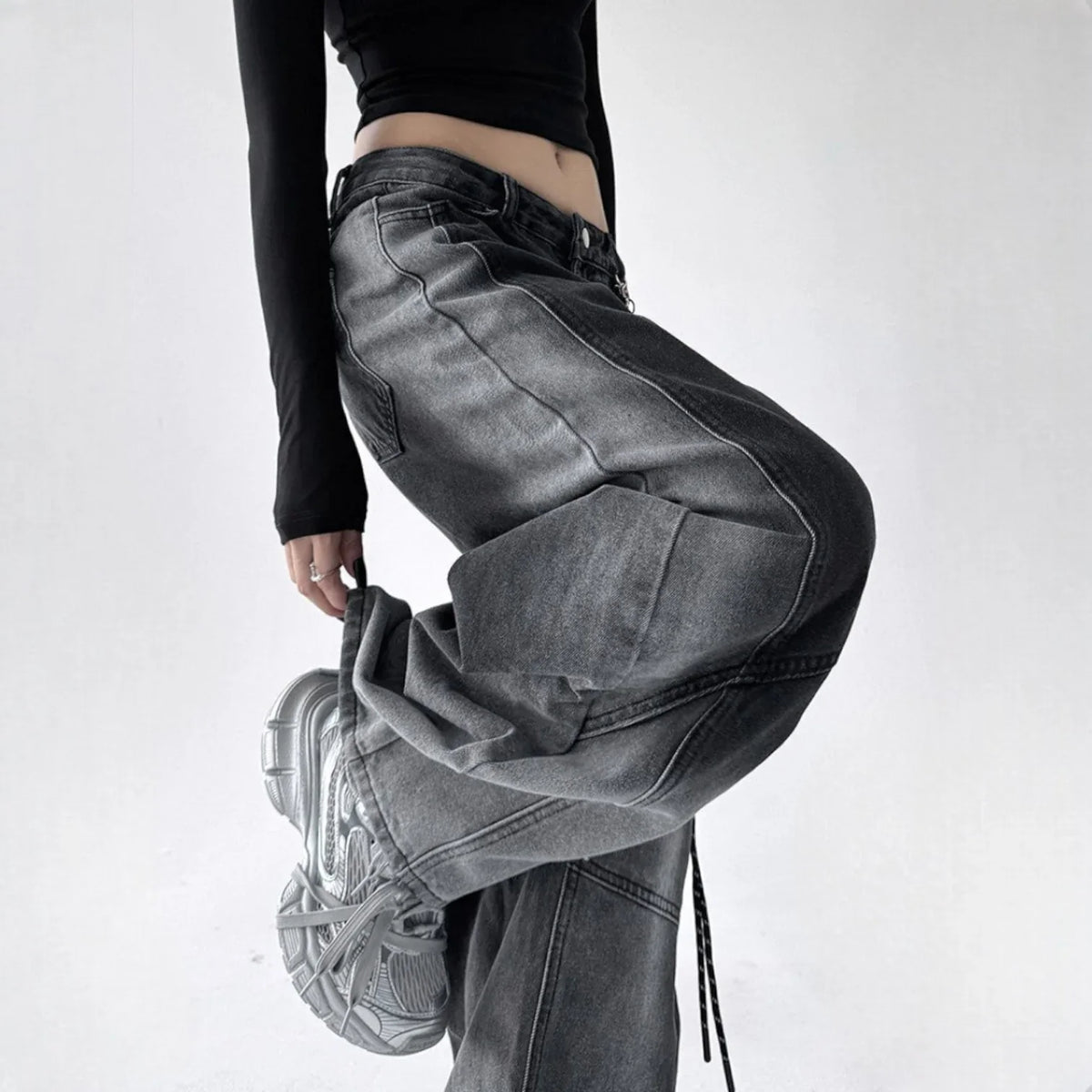 Women's Belted Baggy Wide-Leg Jeans